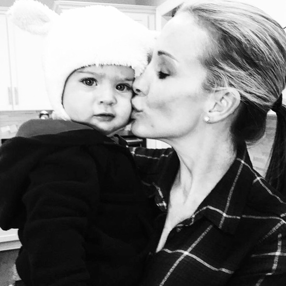 Meet your Posher, Emily - Picture 2 of 16